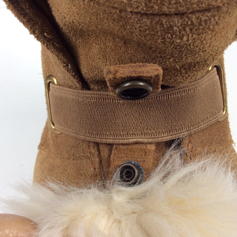 UGG Kids' Isley boots with removable pom pom - Picture 13 of 14